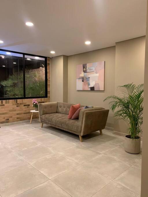 Apartamento Cómodo Y Hermoso Apartamento Para Renta. Bogotá